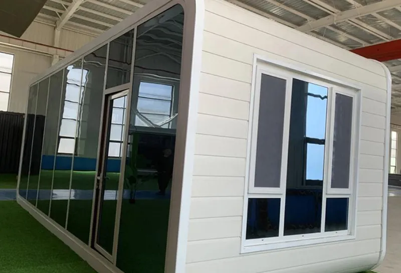 Luxury modern prefab container house